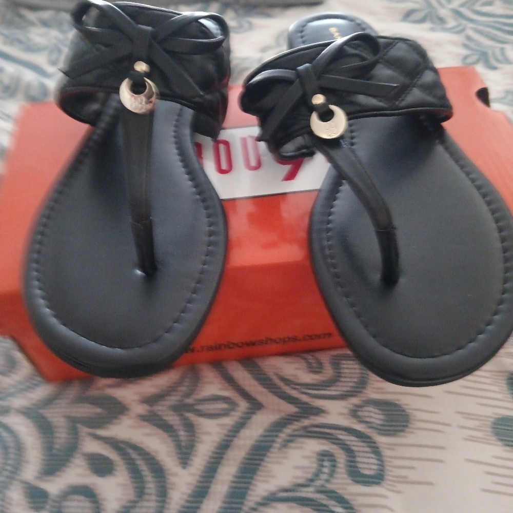 Bandolino Black Women's Sandals - Picture 2 of 4